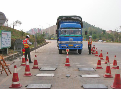 軸重秤-高速公路交警專用地磅、便攜式公路超載檢測系統(tǒng)
